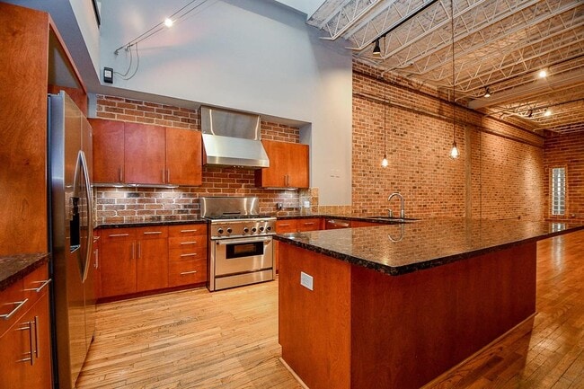 Building Photo - 1717 W Webster St