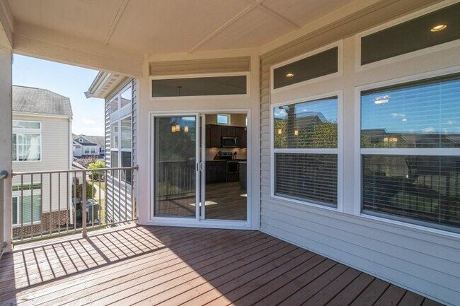 Building Photo - 3004 Lodge View Ct