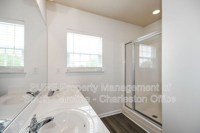 Building Photo - 191 Emerald Isle Dr