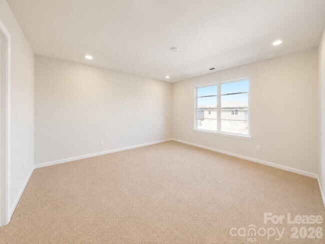 Building Photo - 5030 Markfield Ln