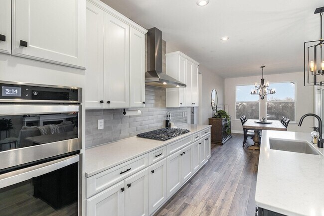 Building Photo - 1890 Williams Rd