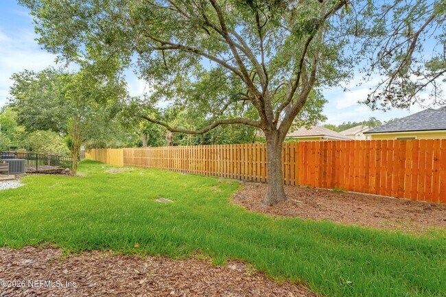 Building Photo - 577 Scrub Jay Dr