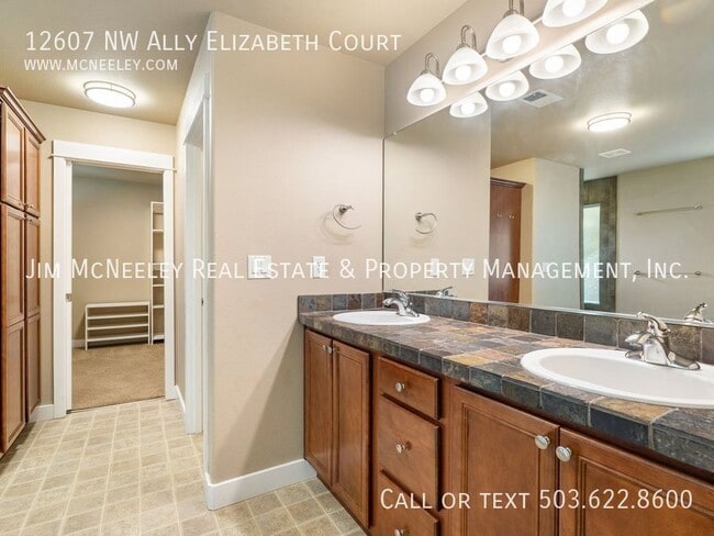 Building Photo - 12607 NW Ally Elizabeth Ct