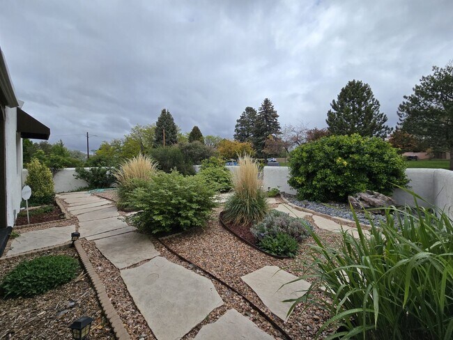 Building Photo - 1304 Galisteo Pkwy