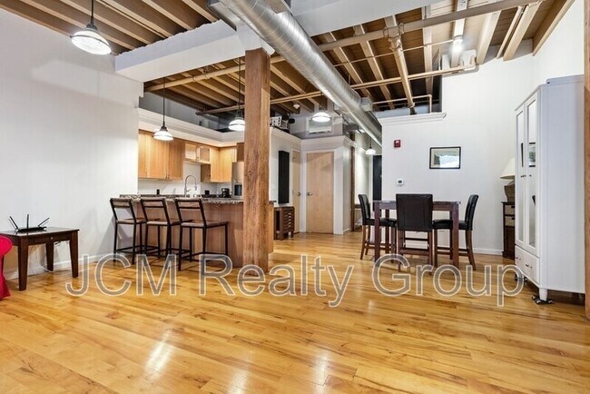 Building Photo - 111 Beach St