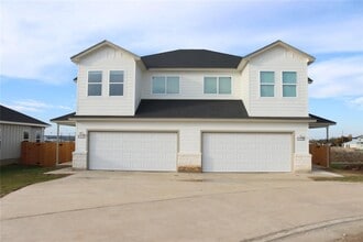 Building Photo - 511 Whirlaway Dr