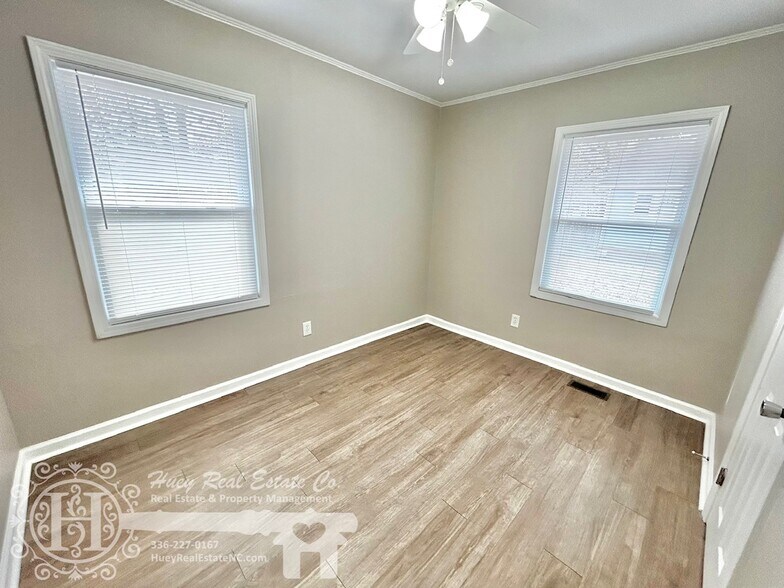 Building Photo - 407 Laurel Hill Dr