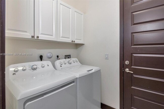 Building Photo - 8820 NW 155th Ter