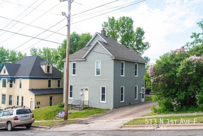 Primary Photo - 513 N 1st Ave E