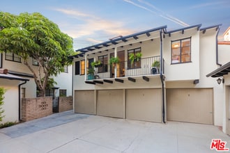 Building Photo - 10840 Lindbrook Dr