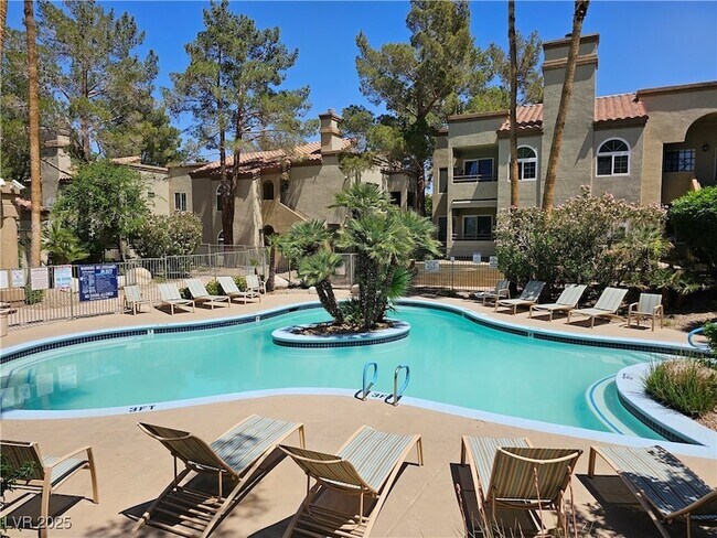 Building Photo - 3145 E Flamingo Rd