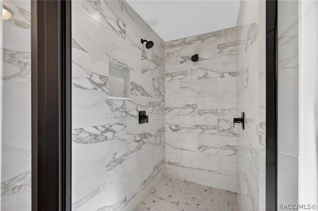 Building Photo - 9913 E St Regis Ct