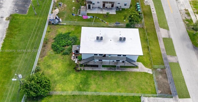 Building Photo - 10015 SW 170th Terrace