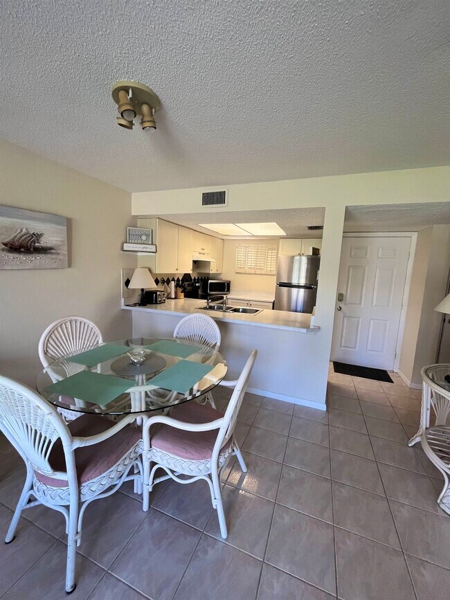 Building Photo - 4250-4A1a A1A S