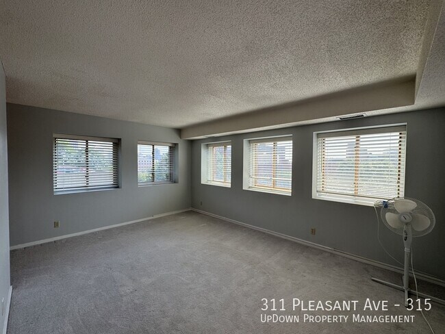 Building Photo - 311 Pleasant Ave