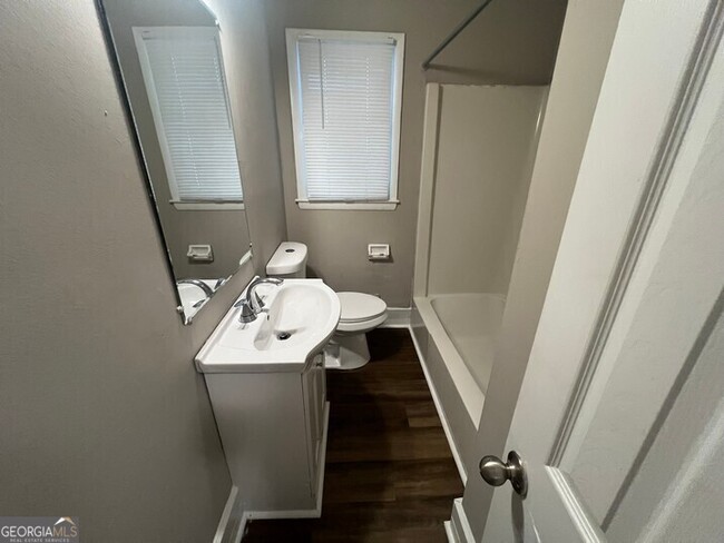 Building Photo - 8107 Cardav Ct SE