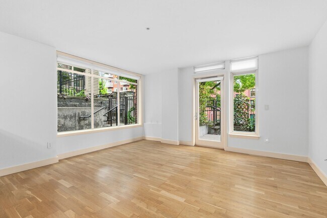 Building Photo - 1bd/1ba Seattle Condo
