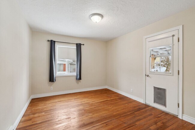 Building Photo - Beautifully Updated Spokane Valley Home with a Mother in Law Suite