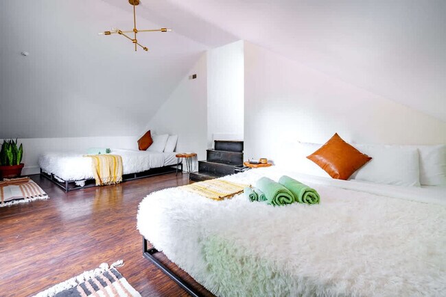 Building Photo - 241 W Water St