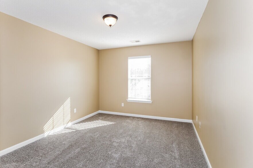 Building Photo - 6776 Anna May Dr