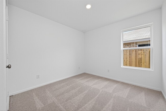 Building Photo - 6274 Alder Crk Dr