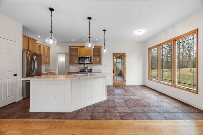 Building Photo - 15 Carl Roberts Rd