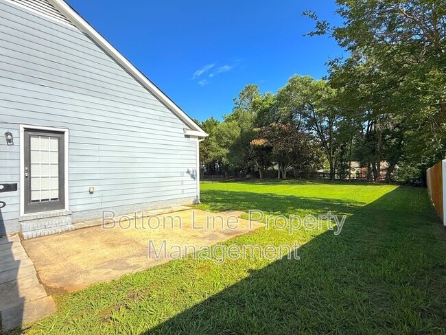 Building Photo - 4013 Inglehurst Dr