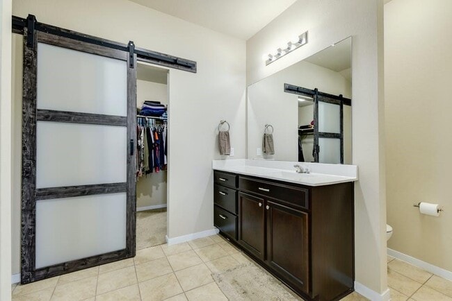 Building Photo - 100 Sulphur River Lp