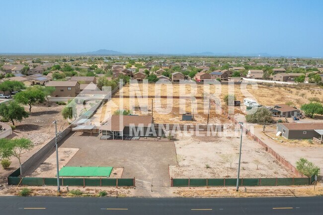 Building Photo - Great Home in Casa Grande with a Country Feel