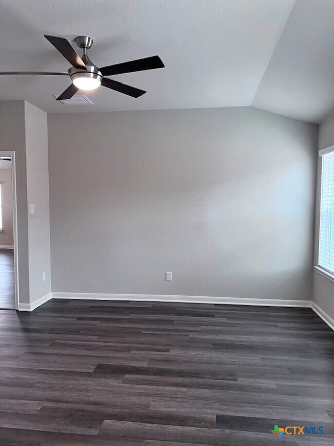 Building Photo - 448 Mallow Dr