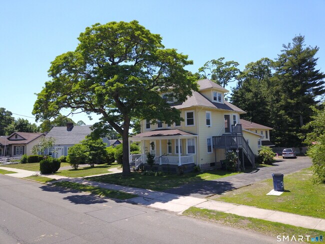 Building Photo - 280 3rd Ave