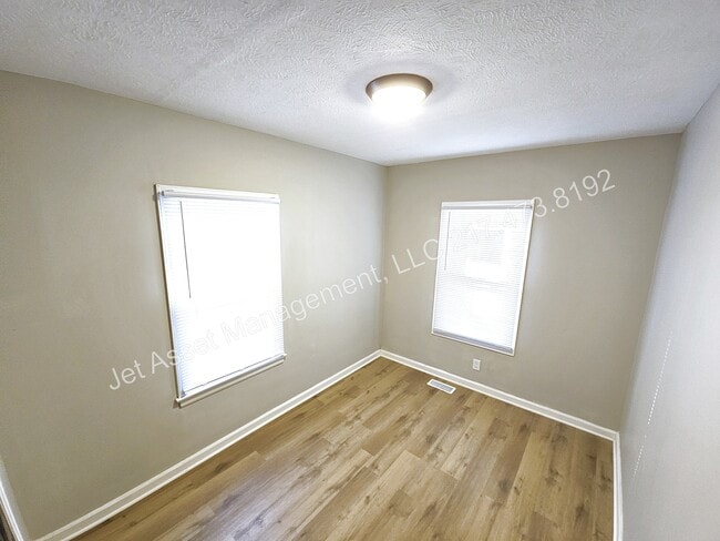 Building Photo - Beautifully updated 2 bedroom home for rent!