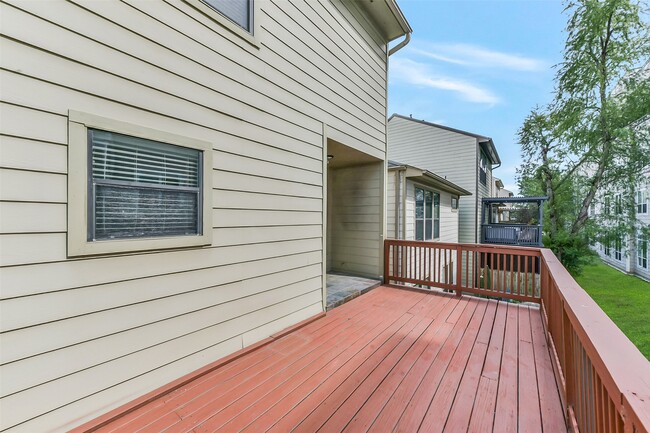 Building Photo - 1335 Studer St