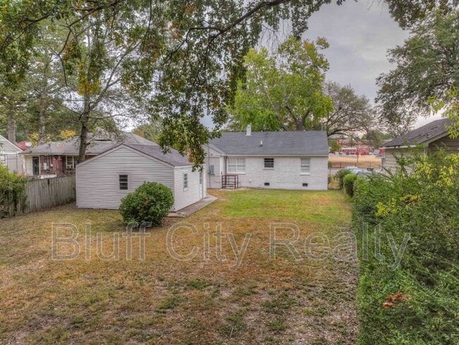 Building Photo - 1363 Colonial Rd