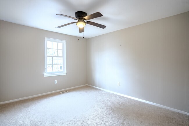 Building Photo - 8505 Castlemill Cir