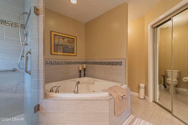 Building Photo - 6236 Clover Bend Dr