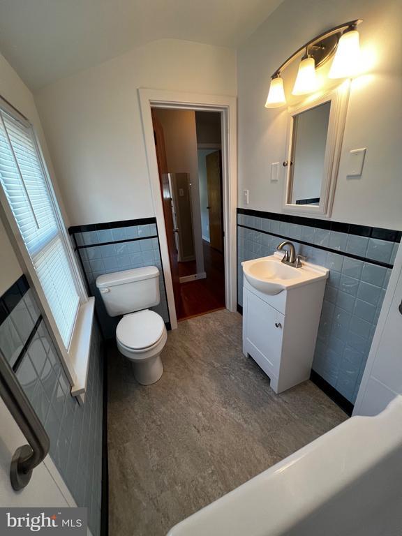 Building Photo - 770 S Lincoln St