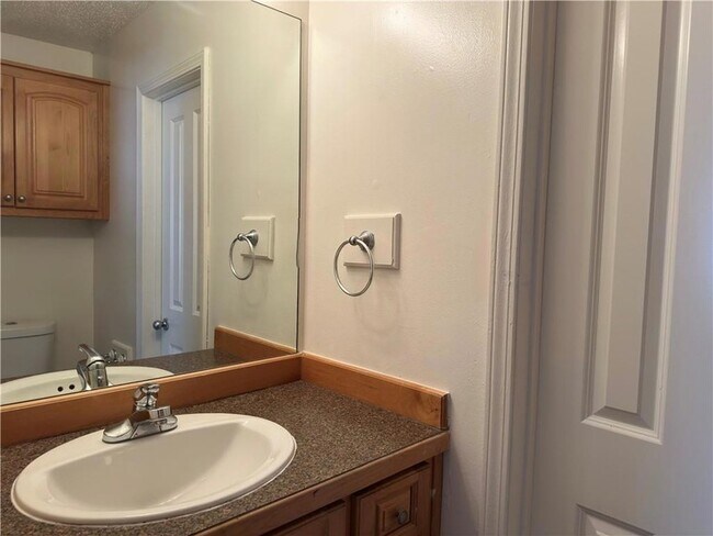 Building Photo - 59 Carriage Ln