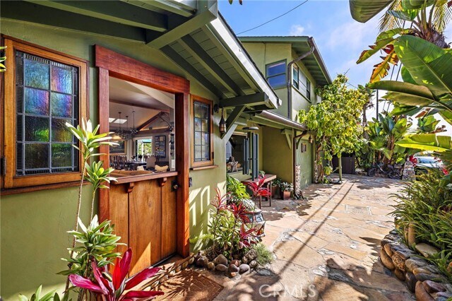 Building Photo - 773 St Ann's Dr