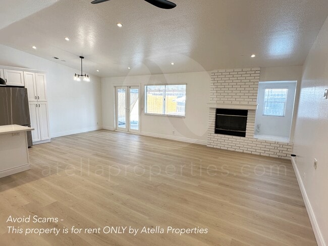 Building Photo - 920 Ross Way