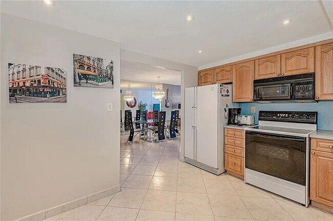 Building Photo - 1600 S Ocean Dr