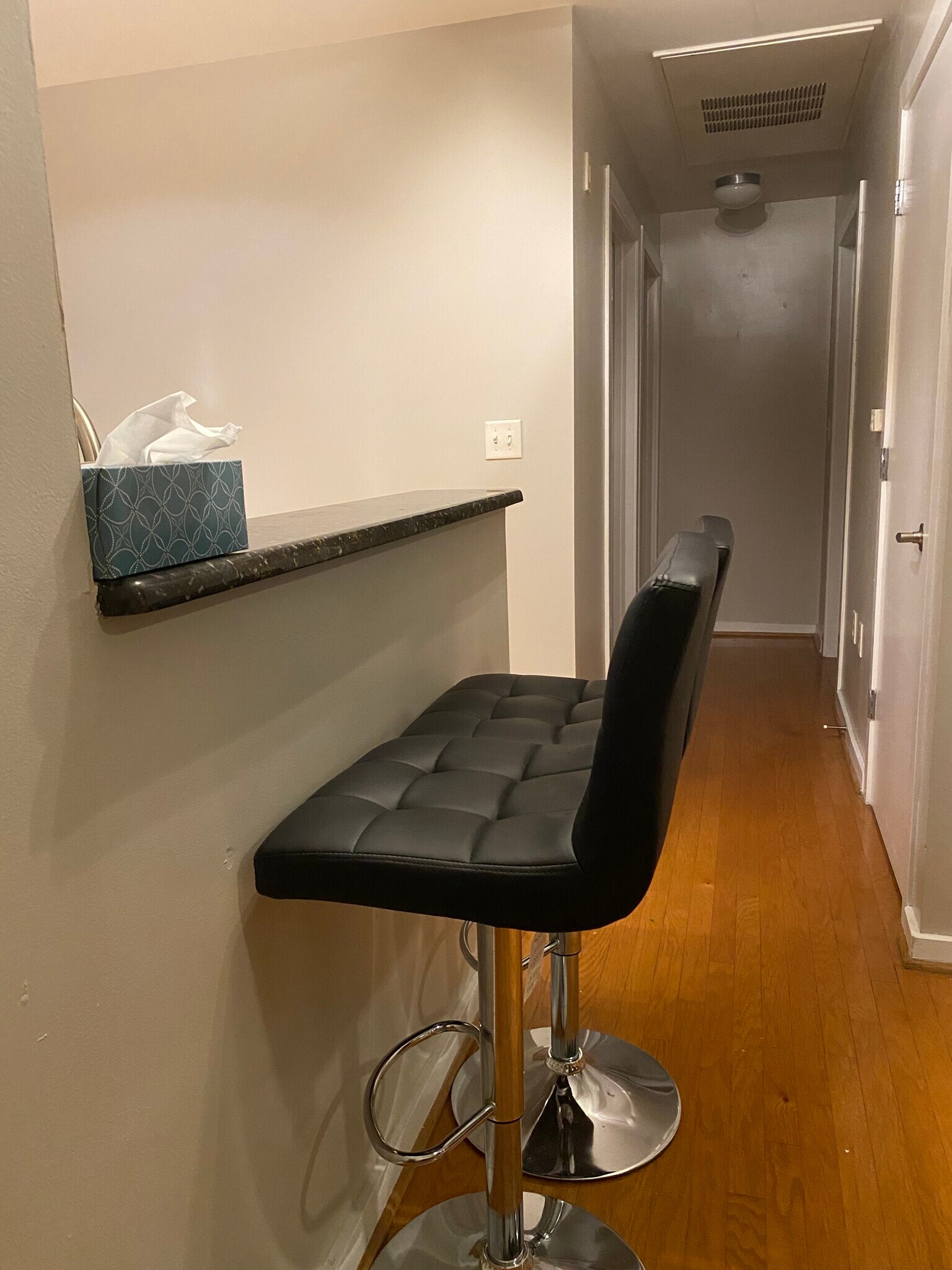 Building Photo - 715 N Church St