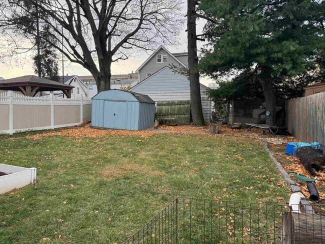 Building Photo - 9 Beaver Ave