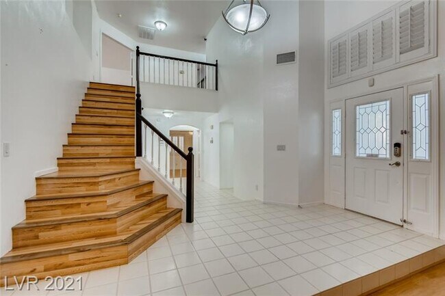 Building Photo - 2036 Shadow Brook Way