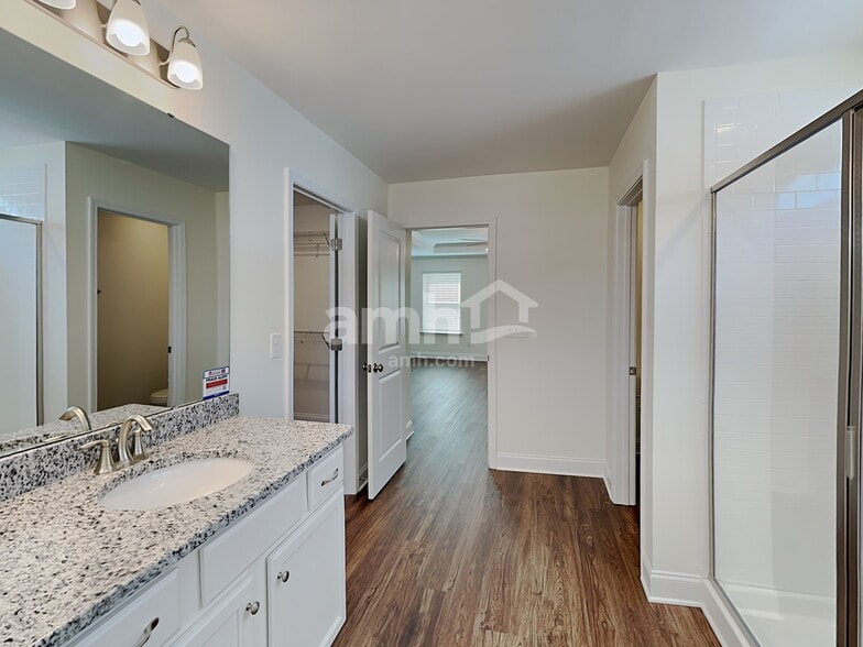 Building Photo - 2147 Laurel Vlg Cir