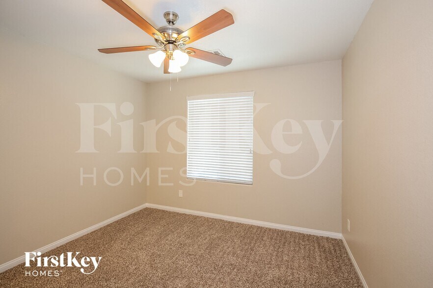 Building Photo - 5605 N Balsam St