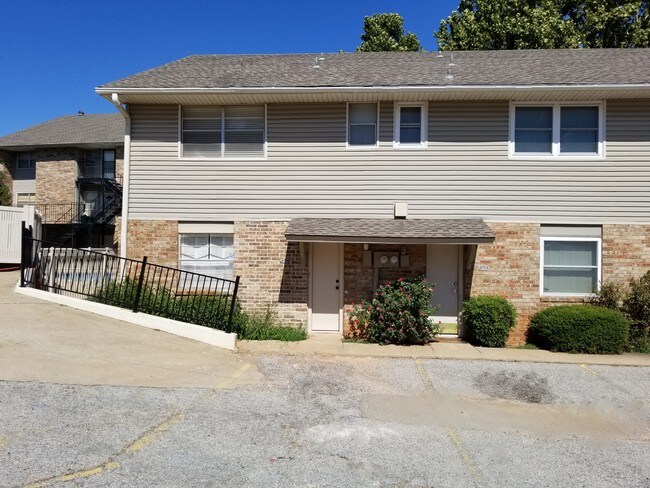 Building Photo - 6716 N Meridian Ave