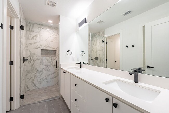 Building Photo - Discover Your Dream Home: Elegance, Comfort, and Modern Living All in One Stunning Package!