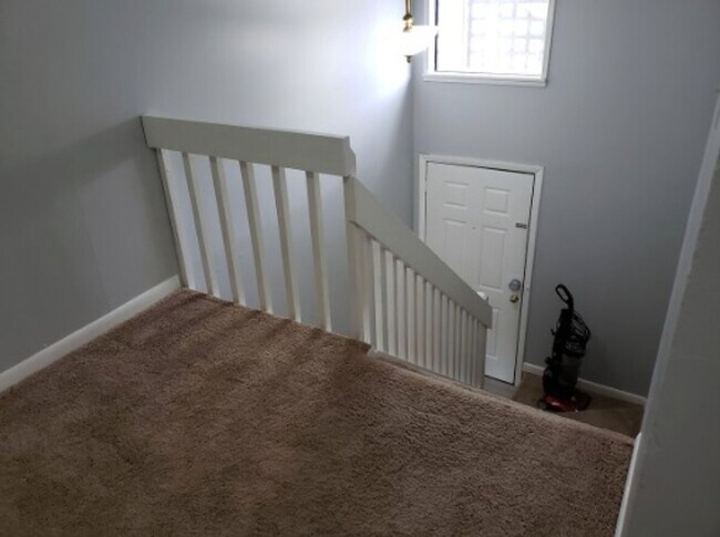 Building Photo - Move-In Ready 2 bedroom with attached Gara...