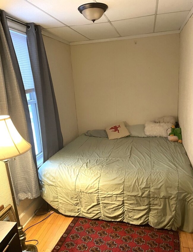 Building Photo - 3114 N Newhall St